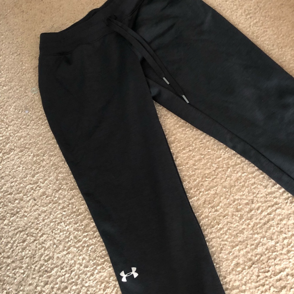 Women’s Under Armour storm joggers